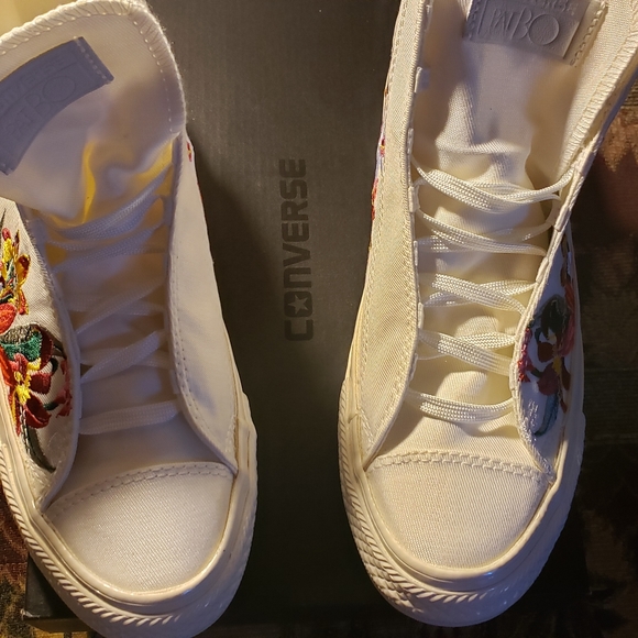 Never Used - Converse Collaboration High Top - Picture 4 of 7